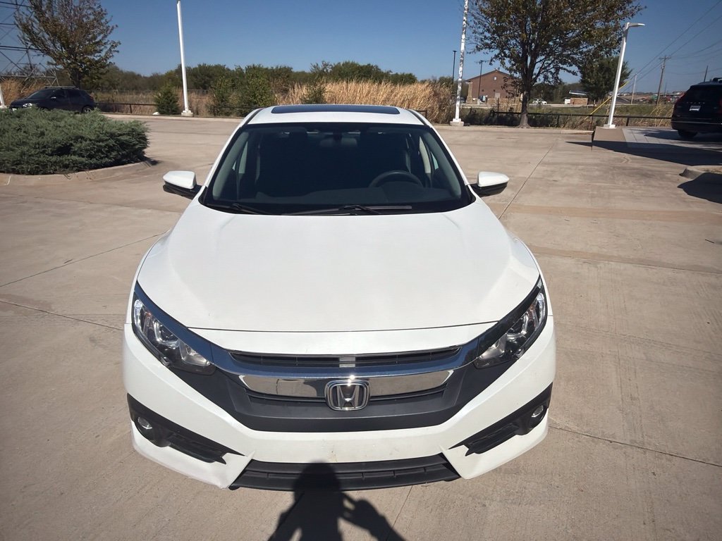 Used 2017 White Honda EX-T image 2