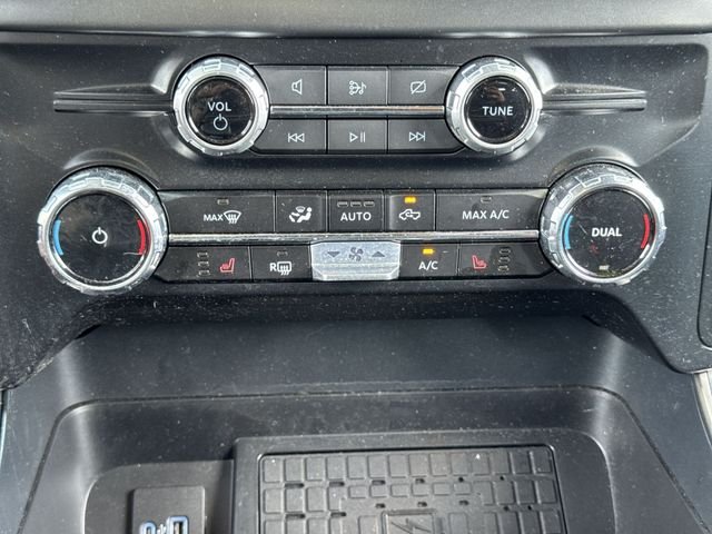 Used 2024 Silver Ford XLT image 19