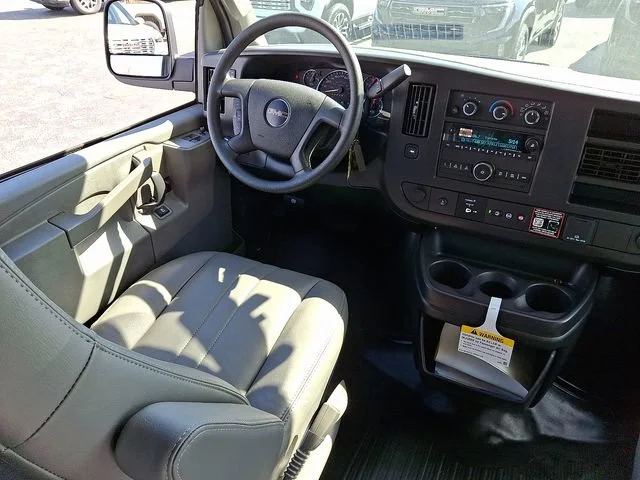New 2025 Summit White GMC Work Van image 10