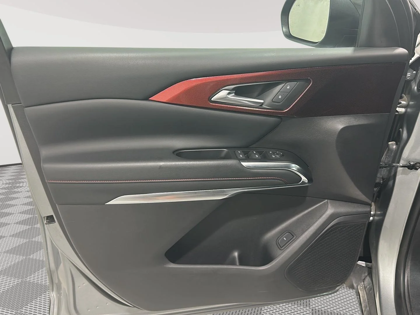 Used 2024 Sterling Gray Metallic Chevrolet Z71 image 19