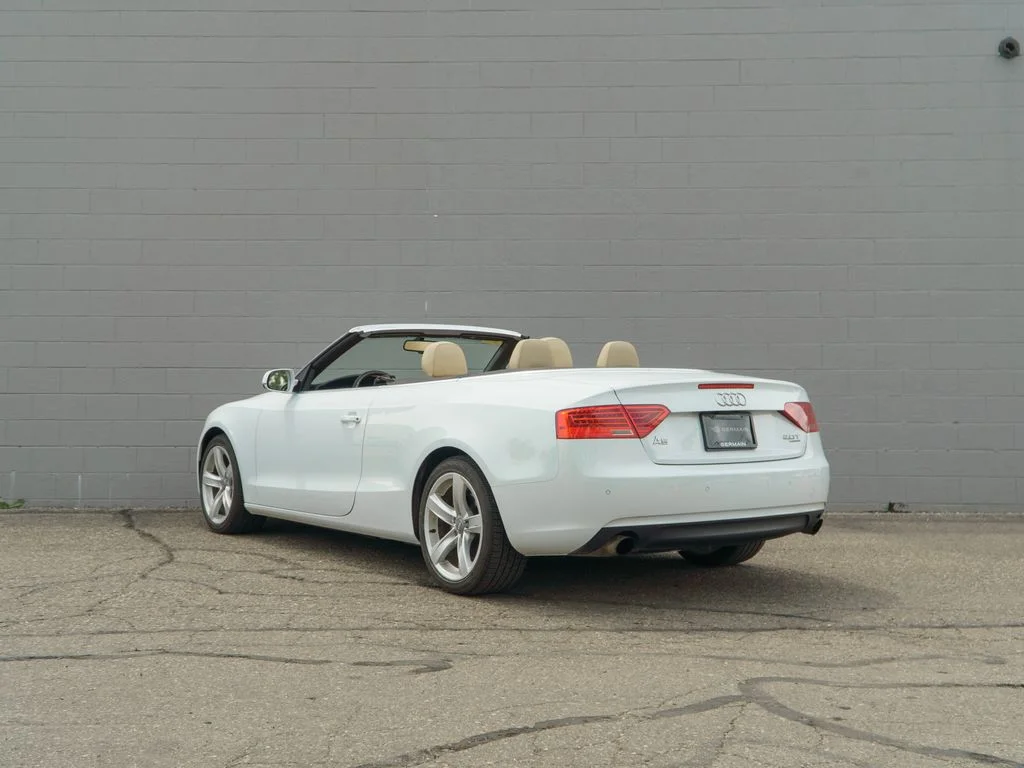 Used 2013  Audi  image 3