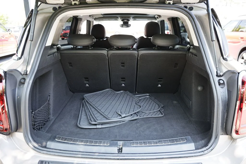 Used 2023 Rooftop Gray Metallic MINI Signature image 29