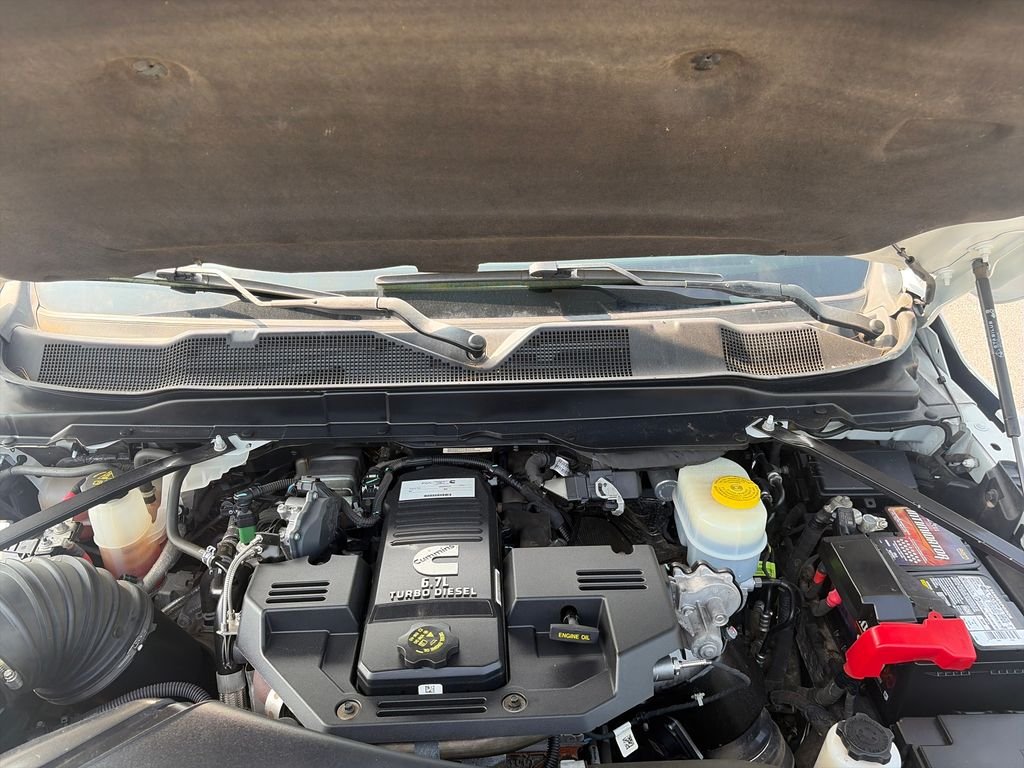 Used 2024 White Ram Big Horn image 21