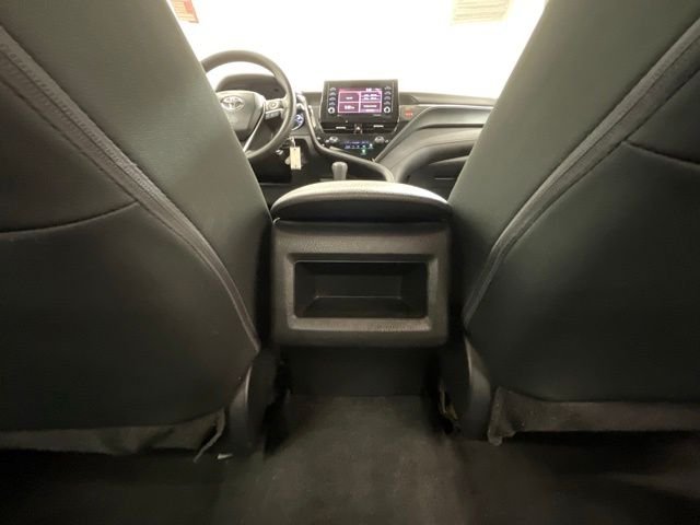 Used 2022 Silver Toyota LE image 25