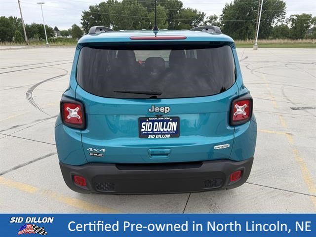 Used 2022 Bikini Metallic Clearcoat Jeep Latitude image 5