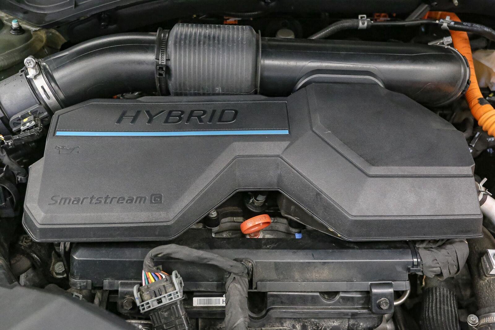 Used 2024 Rockwood Green Hyundai Limited image 14