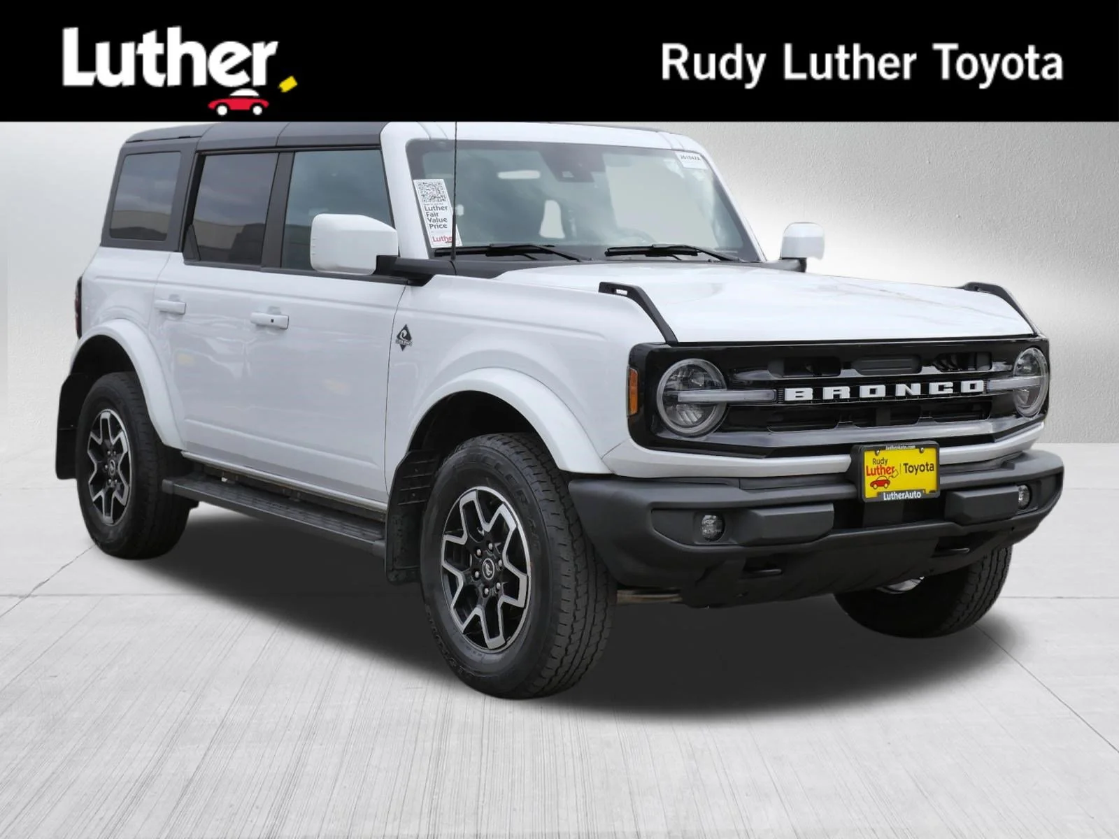 2023 Ford Bronco Outer Banks 4x4's photo