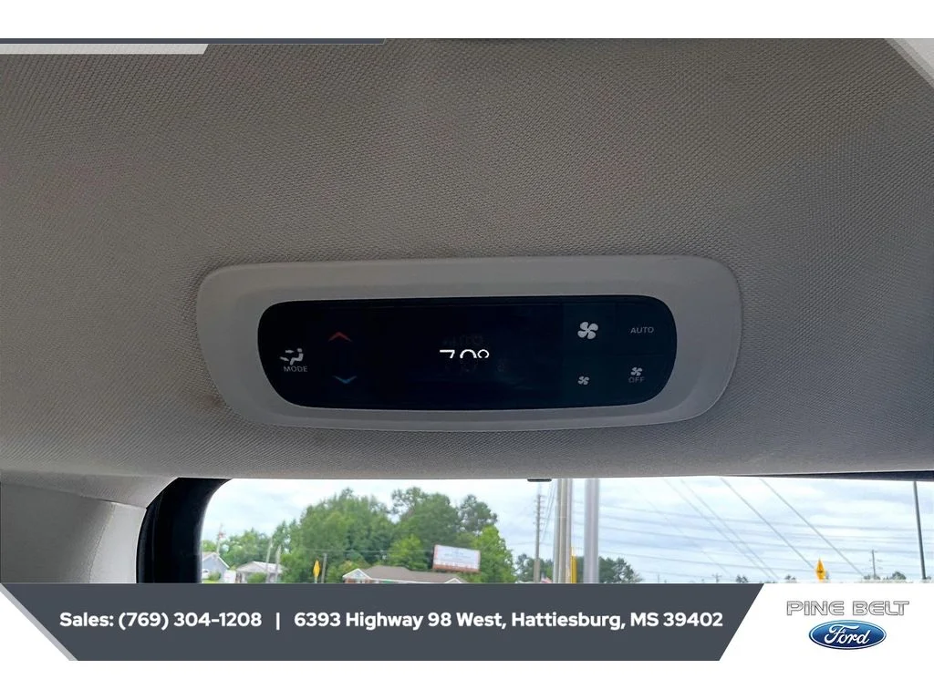 Used 2023 Brilliant Black Crystal Pearlcoat Chrysler Touring L image 25