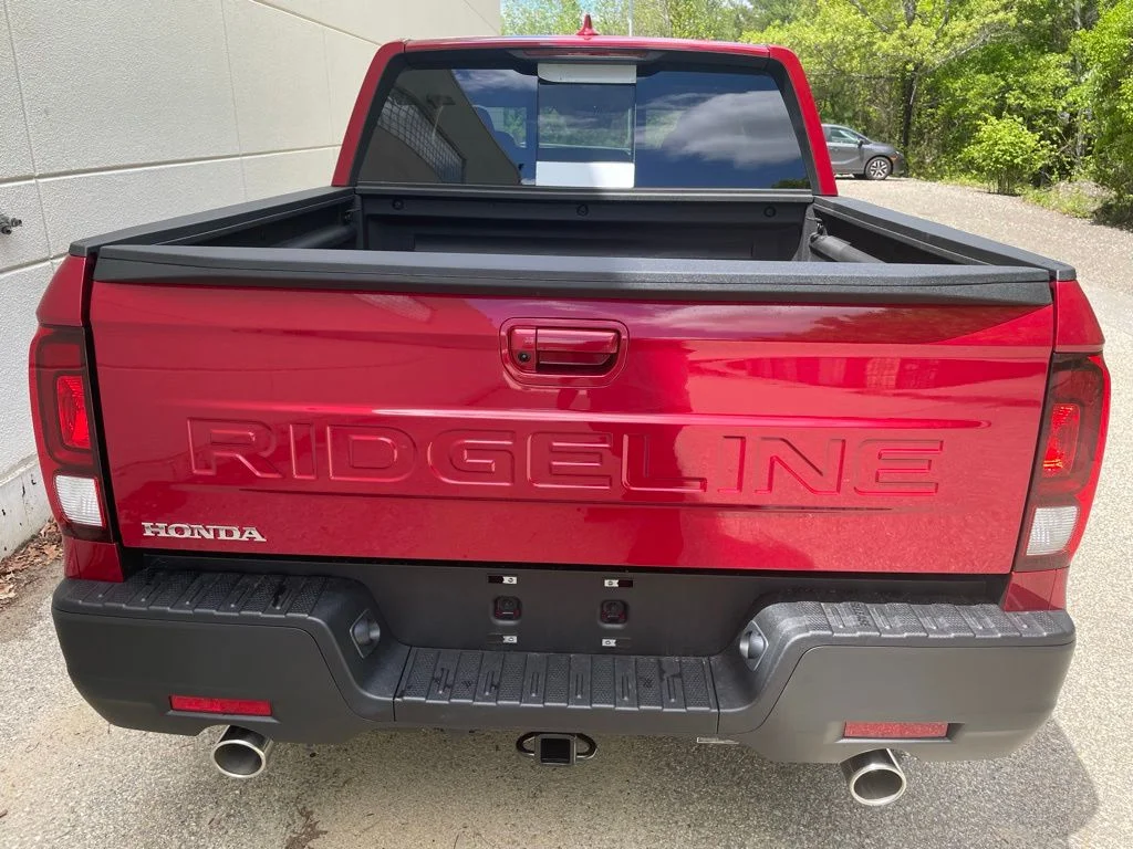 New 2026 Radiant Red Metallic II Honda RTL image 8