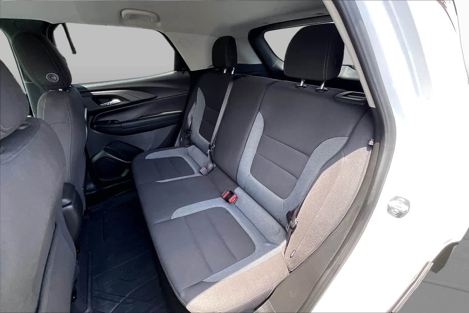 Used 2025 Summit White Chevrolet LS image 25