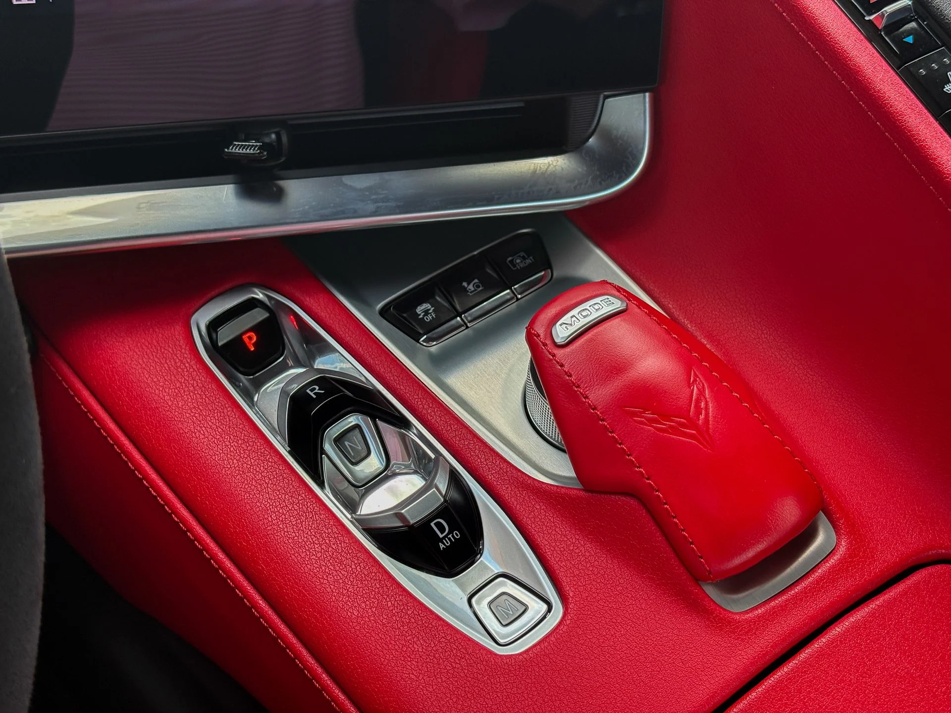 Used 2024 Gray Chevrolet Stingray image 29