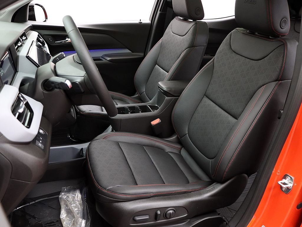 2027 Chevrolet Bolt RS - Photo 12