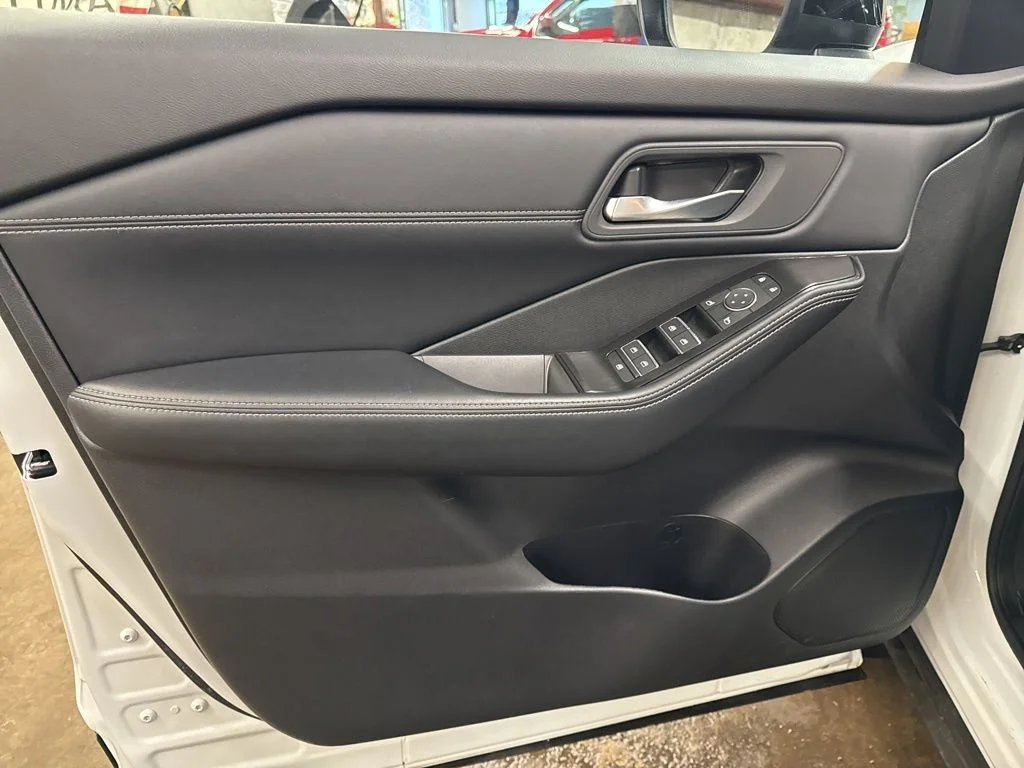 Certified Used 2025 White Nissan SL image 12