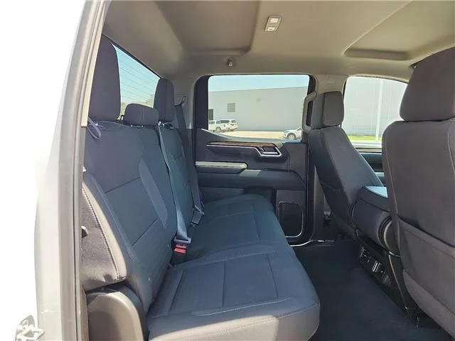 Used 2025 Summit White Chevrolet LT w/1LT 4x2 Crew Cab 5.75 ft. box 147.4 in. WB image 13