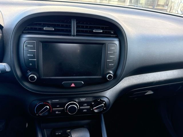 Used 2023 White Kia LX image 12