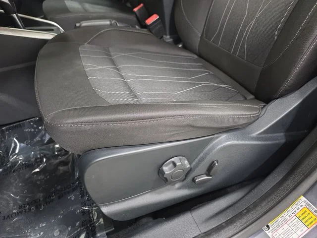 Used 2018 Smoke Metallic Ford SE image 29