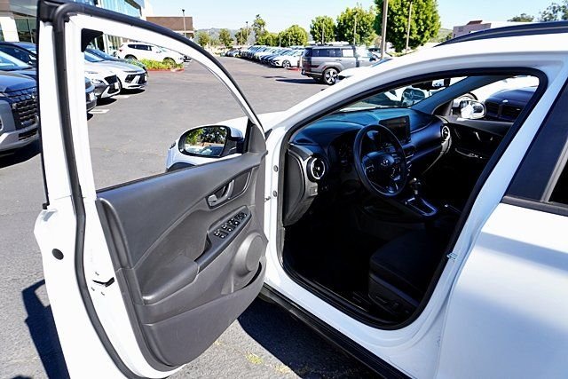 Used 2023 White Hyundai SEL image 35