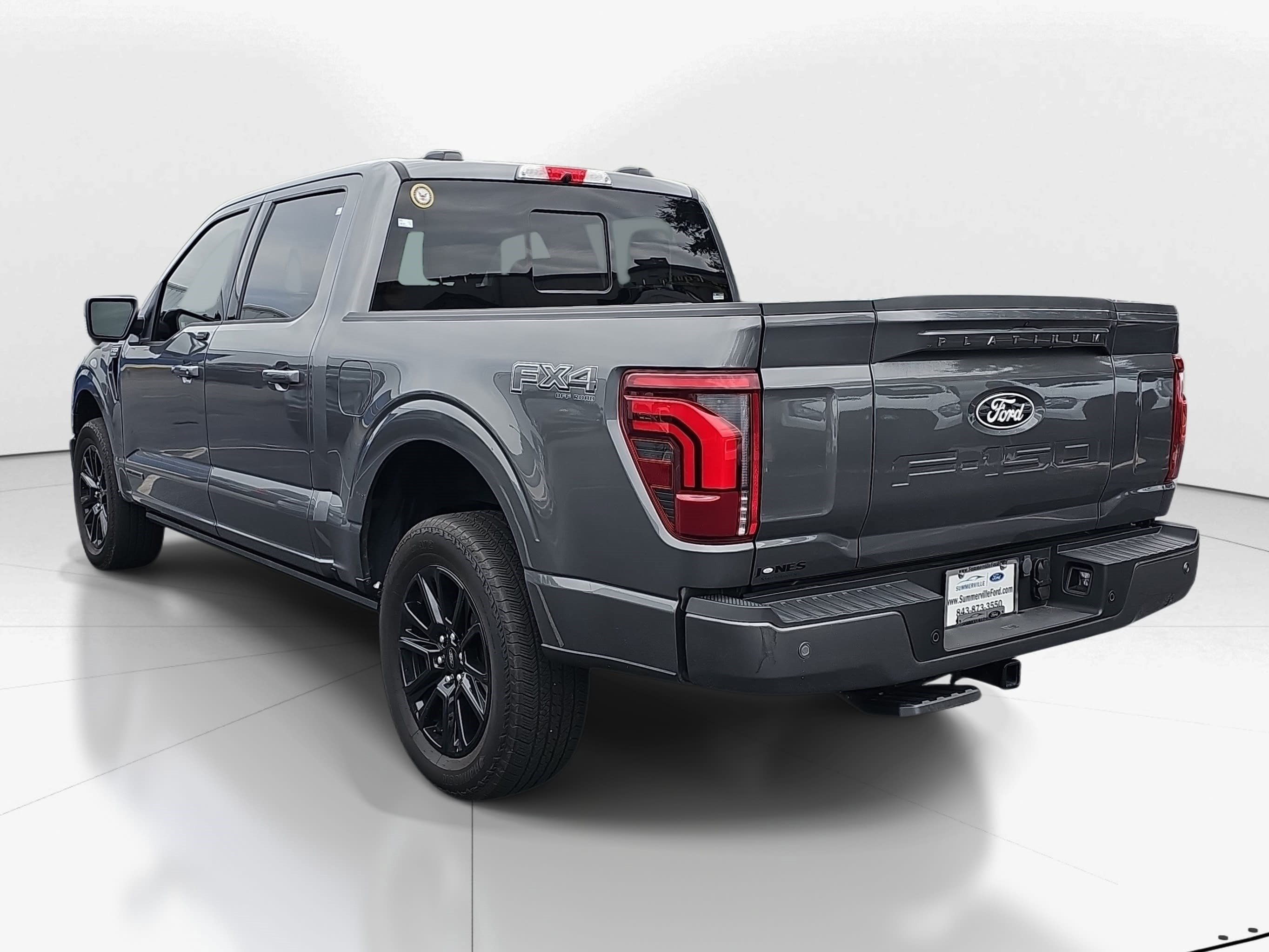 Certified Used 2025 Carbonized Gray Metallic Ford Platinum image 4