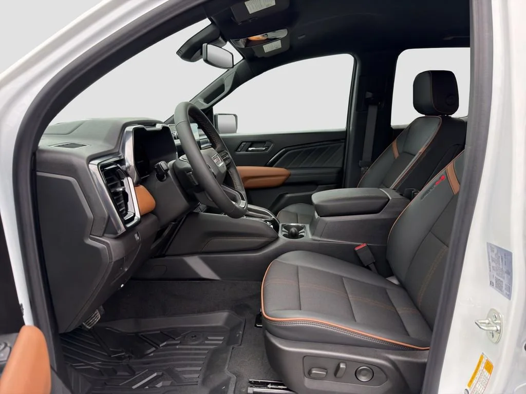 2026 GMC Canyon AT4 - Photo 9
