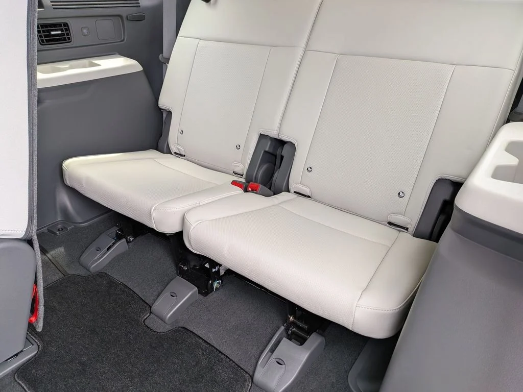 New 2026 Gray Hyundai SEL image 24