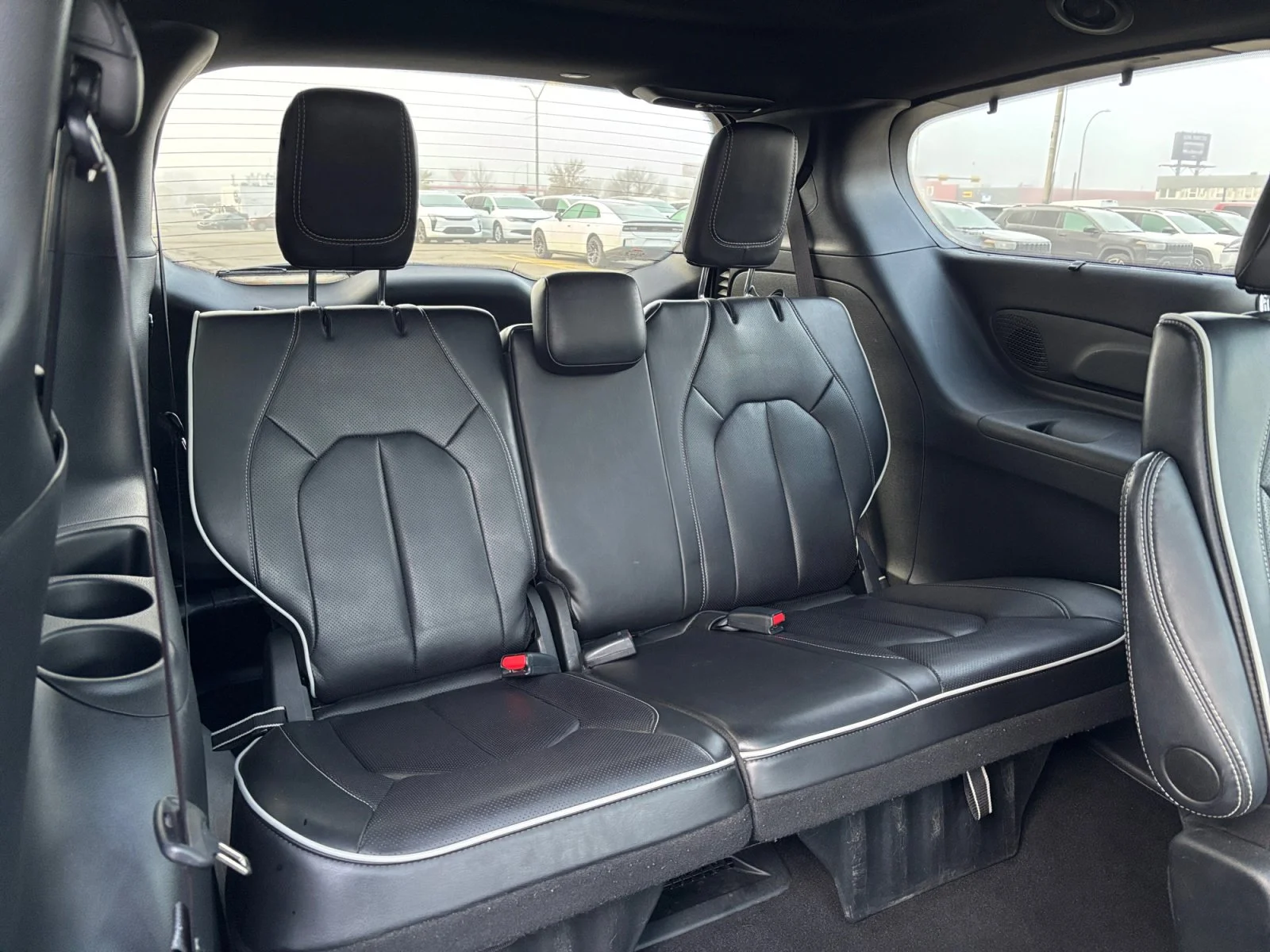 Used 2025 Bright White Chrysler Limited image 22