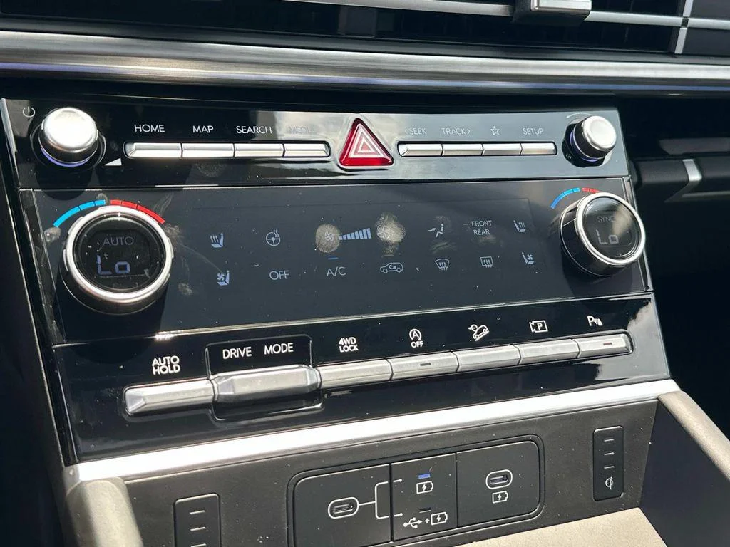 2026 Hyundai Santa Fe Limited - Photo 19