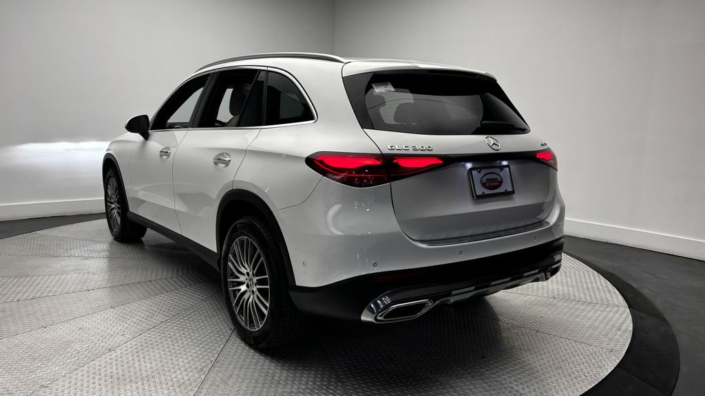 Used 2025 White Mercedes-Benz GLC 300 image 46