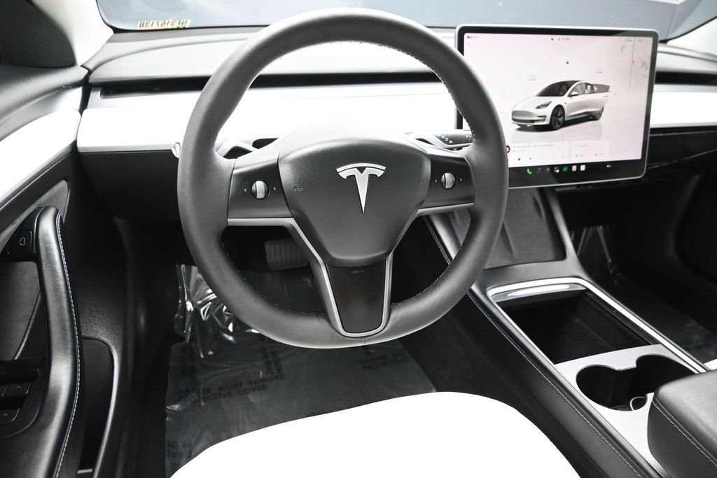 Used 2022 White Tesla Base image 11