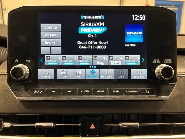 Used 2024 Black Diamond Mitsubishi SEL image 33