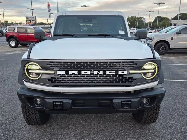 New 2026 Oxford White Ford Badlands image 2