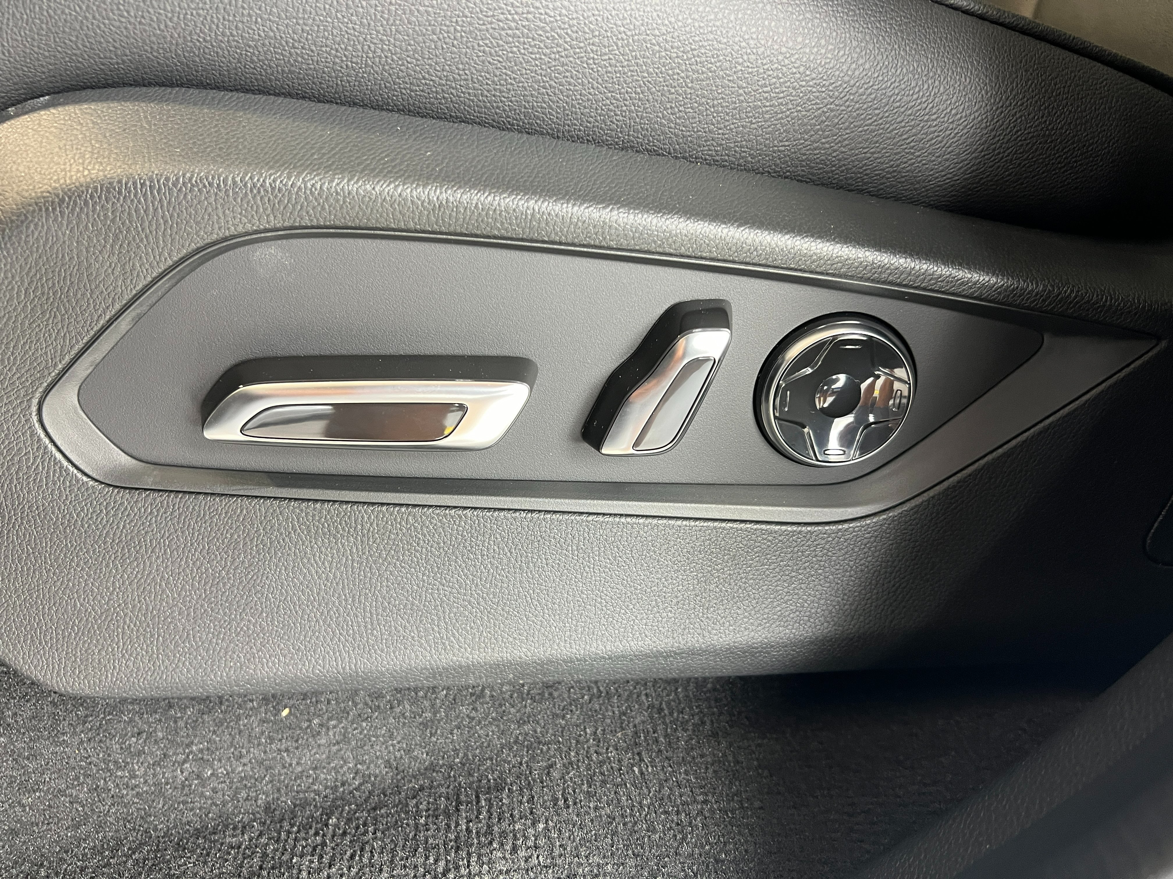 New 2026 Liquid Carbon Metallic Acura  image 15