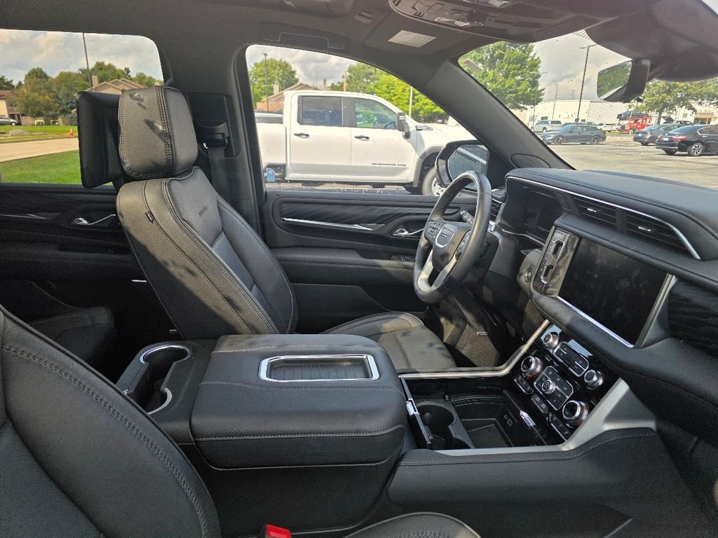 Used 2024 Onyx Black GMC Denali image 5