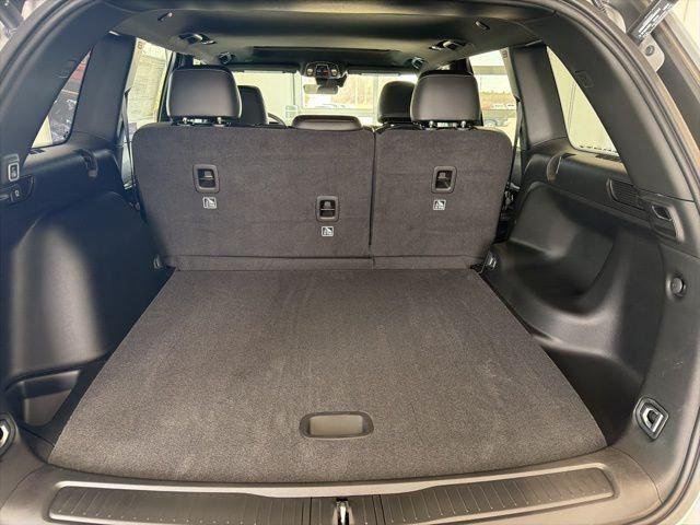 New 2026 Silver Zynith Exterior Paint Jeep Laredo image 8
