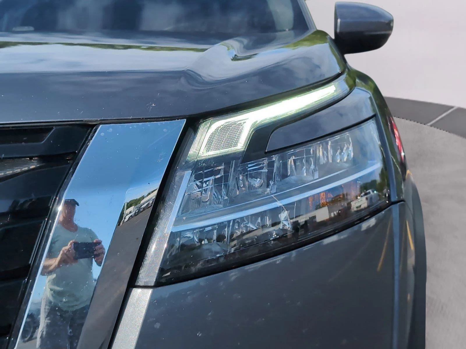 Used 2022 Gun Metallic Nissan S image 35