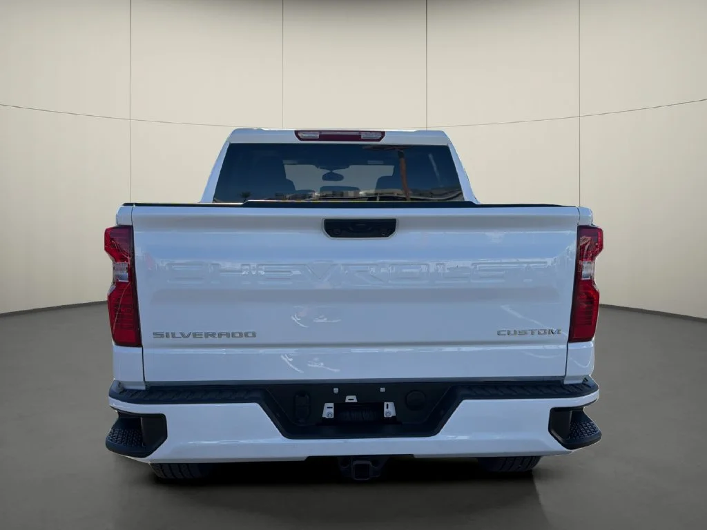 New 2026 Summit White Chevrolet Custom image 6
