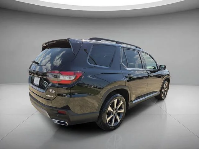 Certified Used 2024 Crystal Black Pearl Honda Touring image 5
