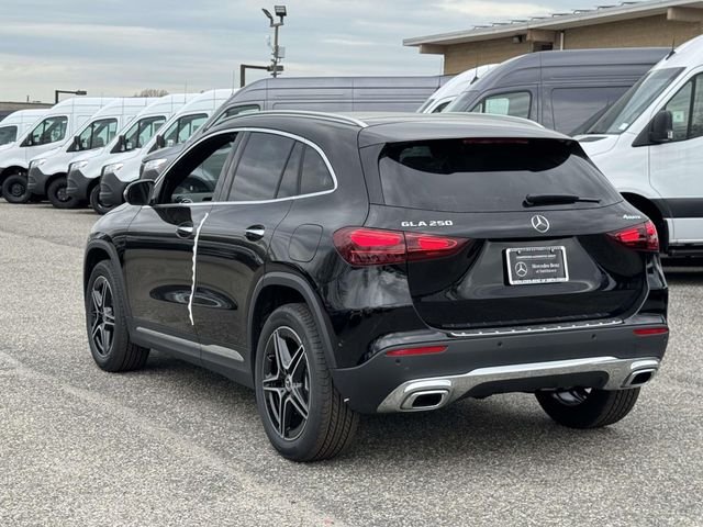 New 2026 Night Black Mercedes-Benz GLA 250 image 8