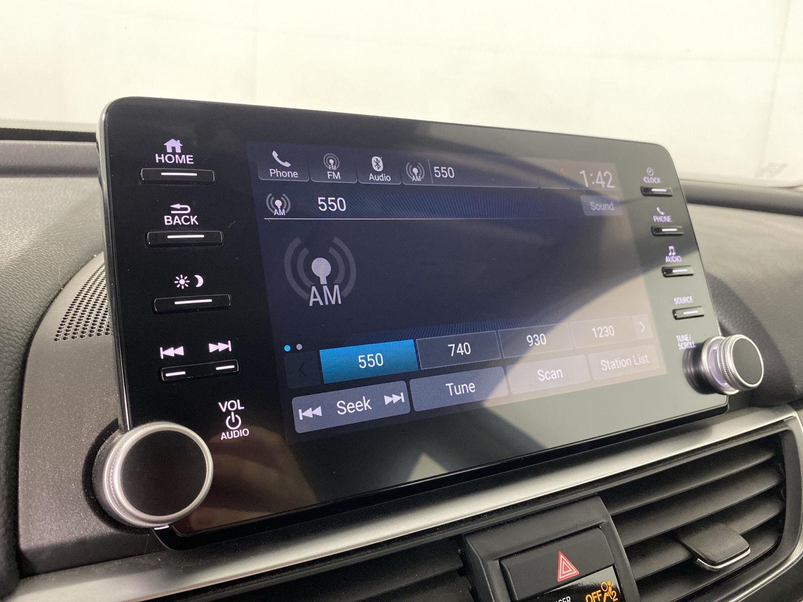 Used 2022 Modern Steel Metallic Honda LX image 17
