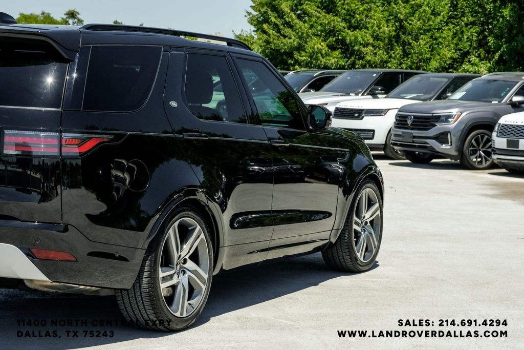 Certified Used 2025 Black Land Rover Metropolitan Edition image 10