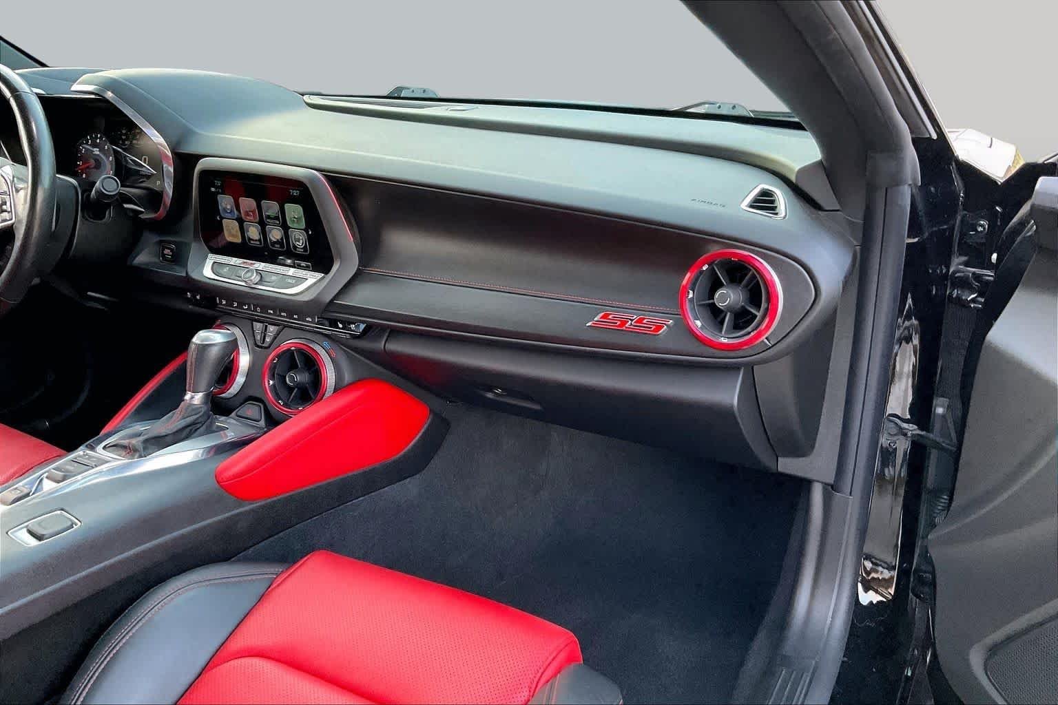 Used 2018 Mosaic Black Metallic Chevrolet 2SS image 17