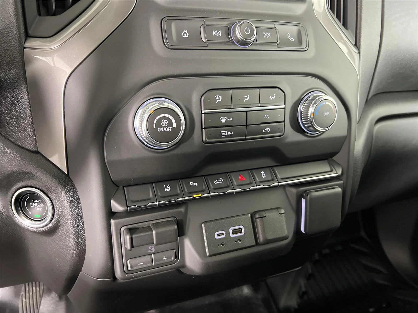 2026 GMC Sierra 2500HD Pro - Photo 19