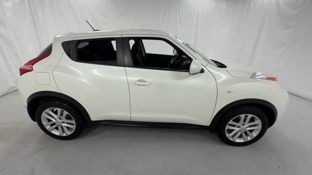 Used 2011 Nissan JUKE SV with VIN JN8AF5MR6BT004777 for sale in Janesville, WI