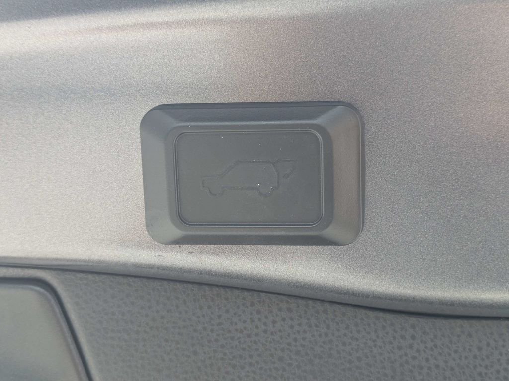 Used 2021 Gray Toyota XLE Premium image 13