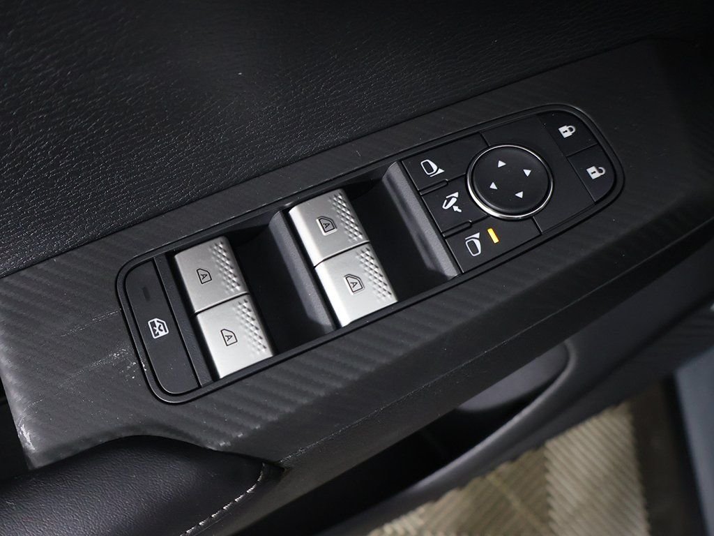 New 2026 Gray Mitsubishi SE image 38