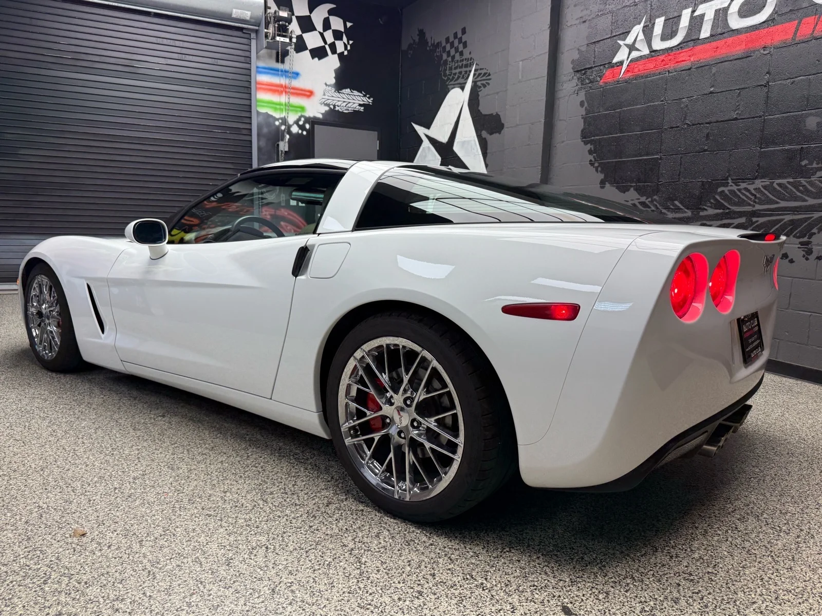 Used 2012 Arctic White (10u) Chevrolet Base image 4