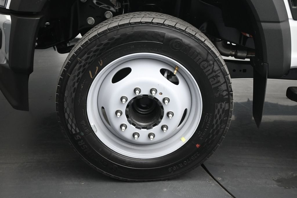 New 2026 Oxford White Ford XL image 18