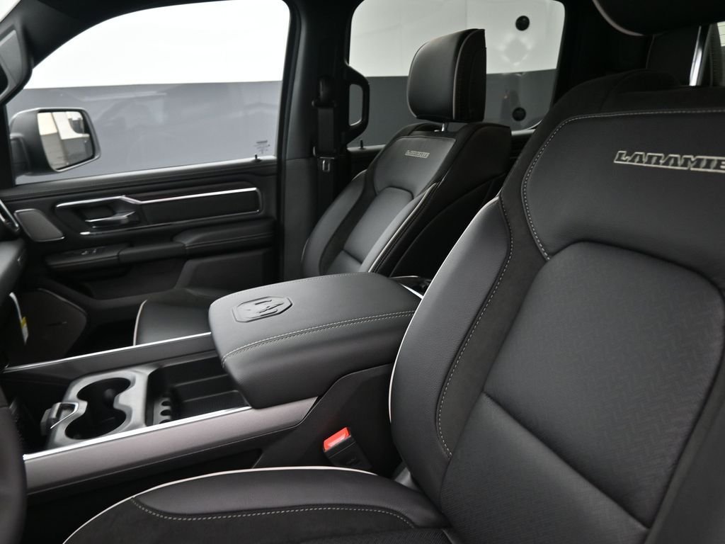 New 2026 Canyon Lake Exterior Paint RAM Laramie image 9