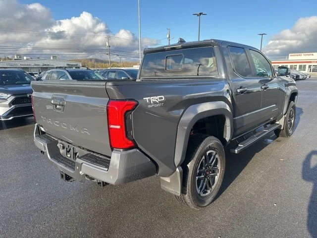 2025 Toyota Tacoma TRD Sport - Photo 6