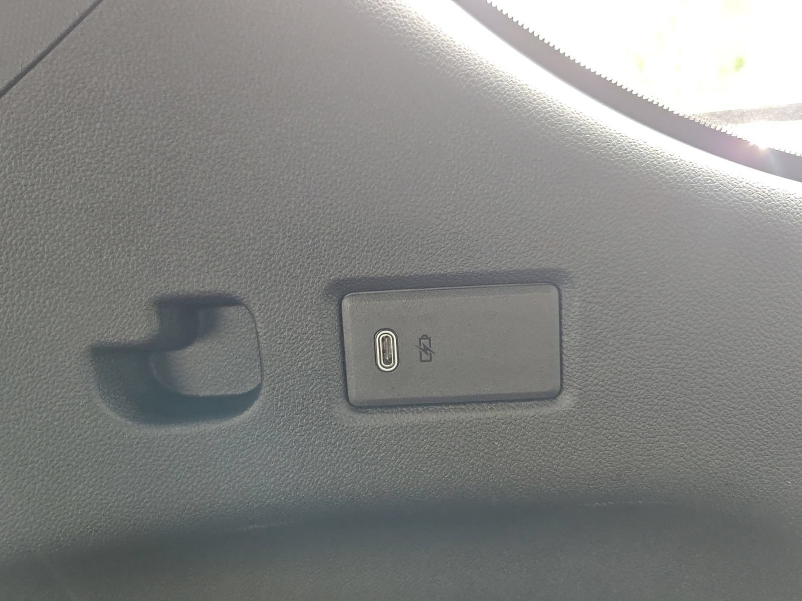 2026 GMC Yukon XL Denali - Photo 29