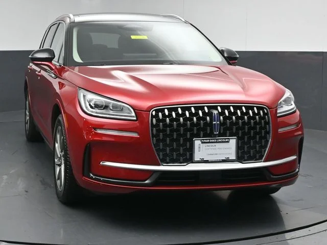 Used 2023 Red Lincoln Grand Touring image 2